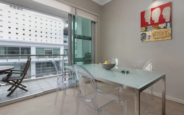 Perfect Location, Viaduct Harbour CBD