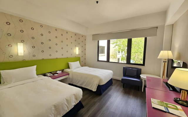 Silvermine Beach Resort