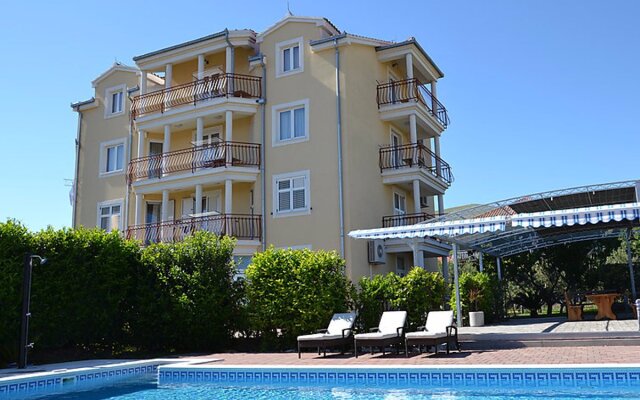 Apartment Mare Ammoudi 36463