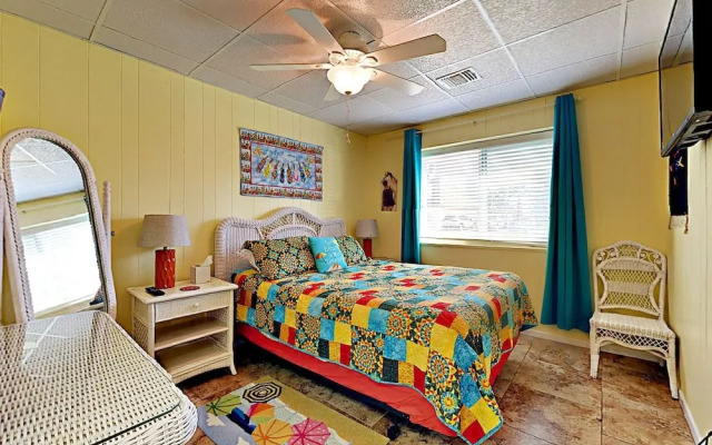 41IR: Beach Retreat by RedAwning