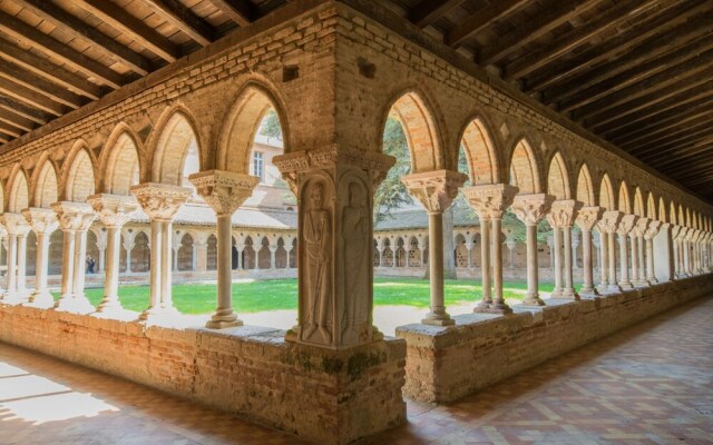 Pretty Holiday Home With Terrace, Garden, Barbecue, Veranda