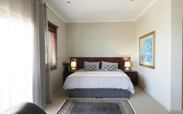 6 on Clifton - Spacious 2 bedroom apartment