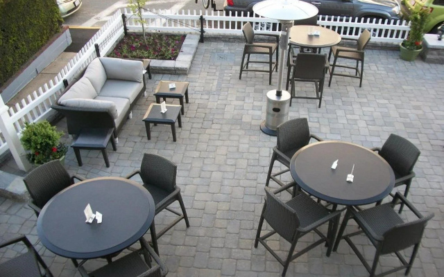 Surfside Hotel and Suites