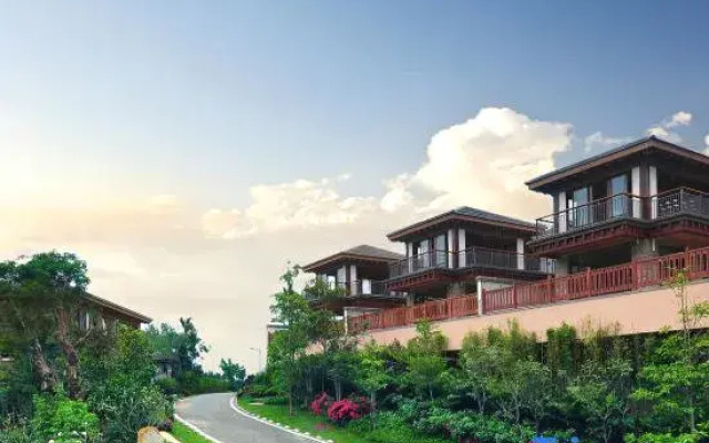Hainan Mount Qixian Tang Hotel