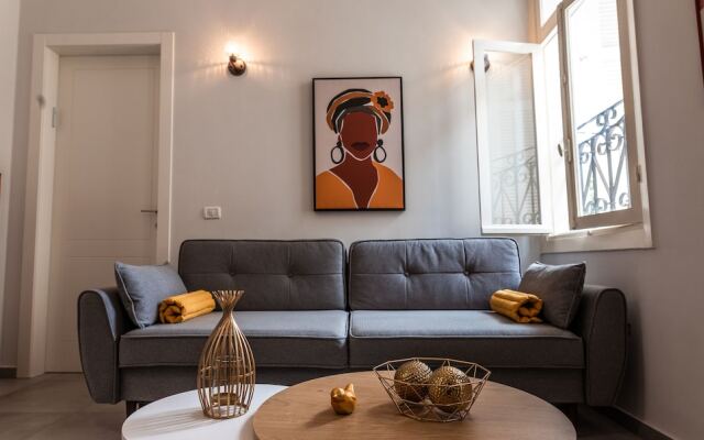 YalaRent Boutique apartments in Jaffa's flea market - Families only
