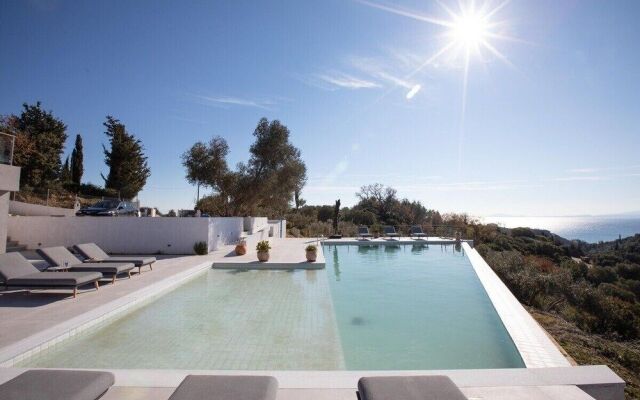 Exclusive Villa Petalouda