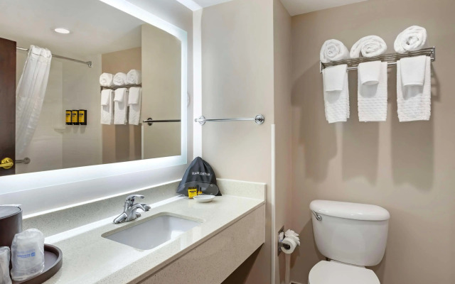 Best Western Plus Fairfield Hotel