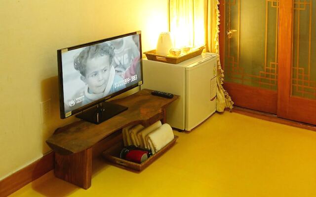 Kim Myongok's Hanok Stay