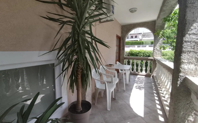 Guesthouse Porto 100m see, close Sandy beach, Pebble beach