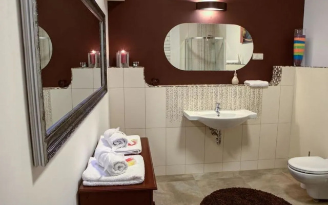 Five Stars Apartments