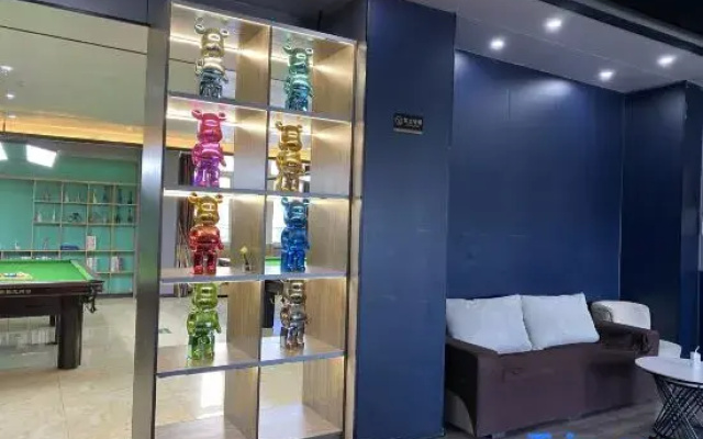 Lakes E-Sports Hotel (Water Conservancy and Hydropower College)