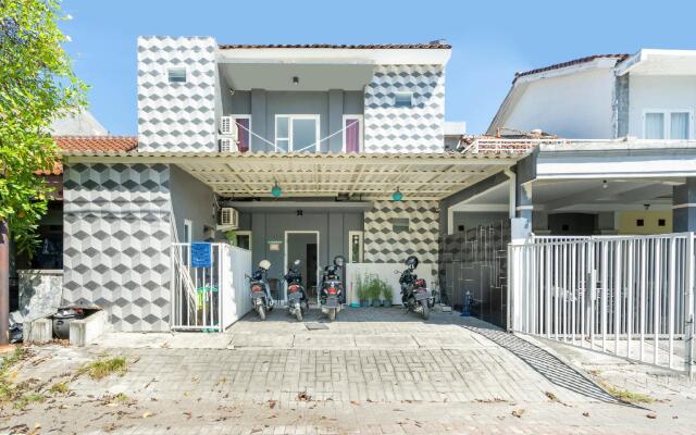 OYO Life 3782 Gunung Anyar