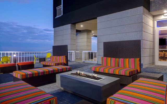 TRU BY Hilton Galveston