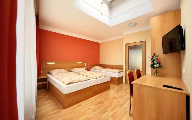 104667 -  Villa in Lloret de Mar