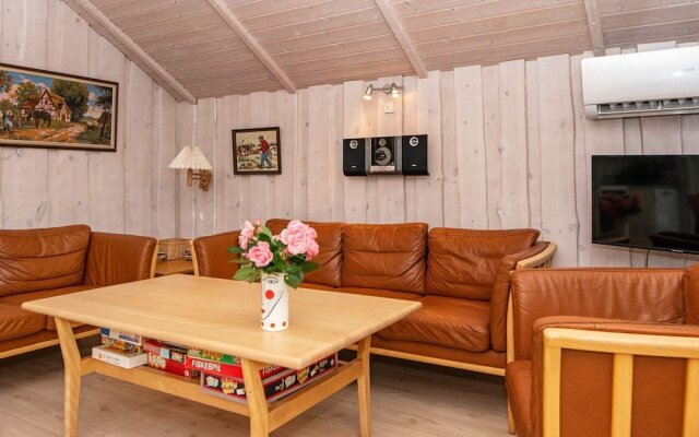Delightful Holiday Home in Hovborg Jutland with Whirlpool