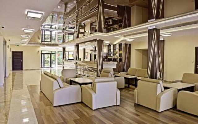 Hotel Sanvit Lake Resort & Spa