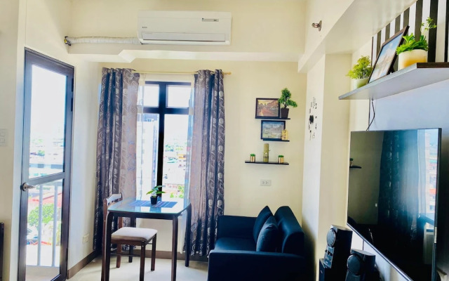 Mabolo Garden Flats by Sleeping Forest