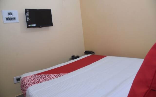 OYO 15071 Hotel Harsh Raj Residency