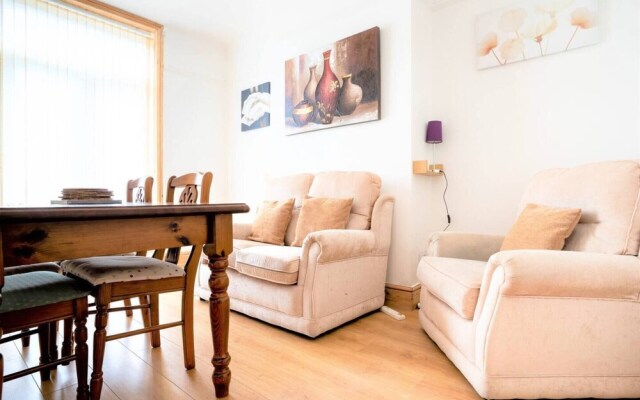 Charming 4-bed, Pet Friendly House in Liverpool