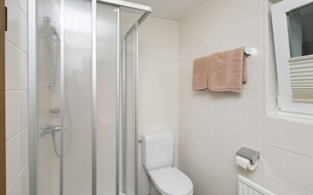 Cozy Apartment in Lermoos with Ski-Lift Nearby