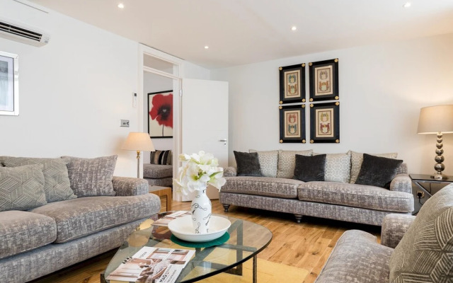 4-bedroom Villa on Marble Arch