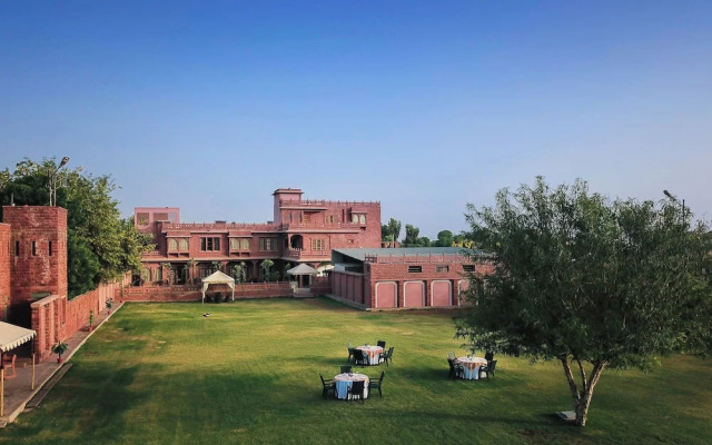 TreeHouse Rajbagh
