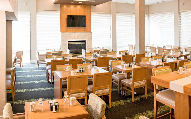 Holiday Inn Salem - I-93 at Exit 2 by IHG