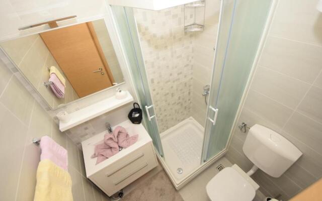 Apartmani Dora I Kati