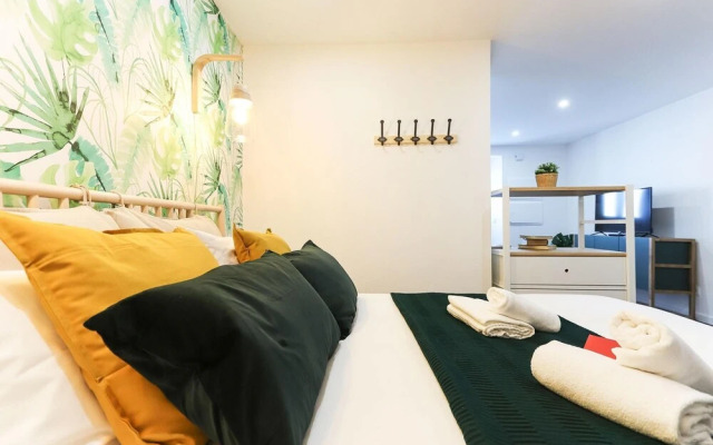Benfica Apartments II by Homing