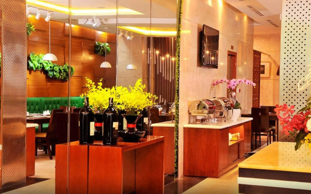 White Lotus Hotel Saigon