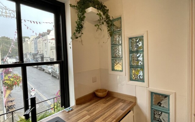 Cosy Oasis in the Heart of Clifton Village