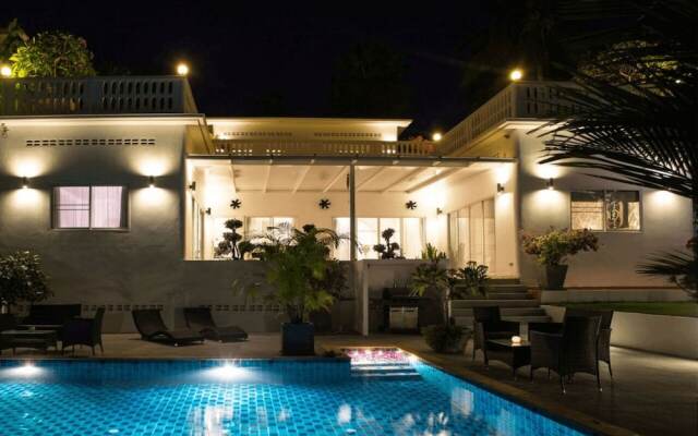 Villa Warburton
