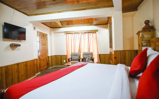 Oyo 18809 Mahamaya Palace