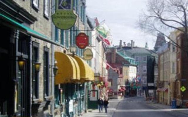 Hotel Louisbourg