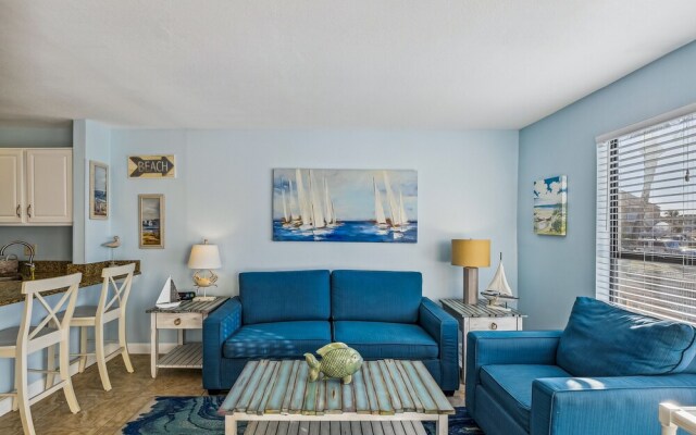 Sandpiper Cove 8112 Studio Bedroom Condo by RedAwning