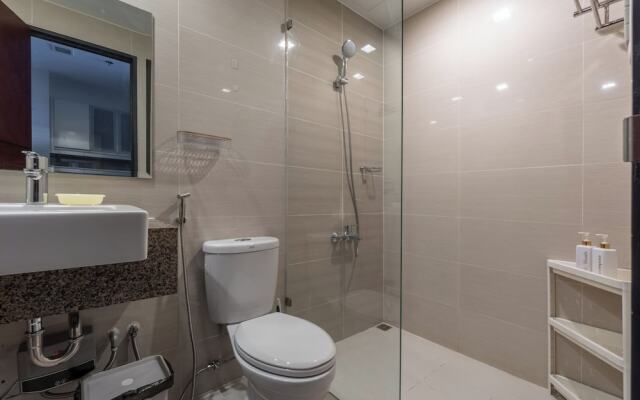 Luxury Upscale Retreat in Uptown Bgc, Metro Manila