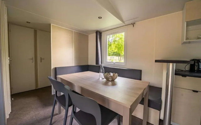 Well-maintained Chalet Near Amsterdam