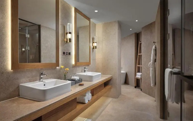 Crowne Plaza Shennongjia