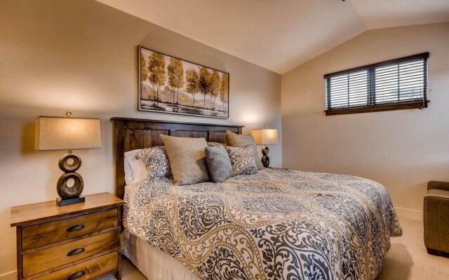 River Song At The Shores