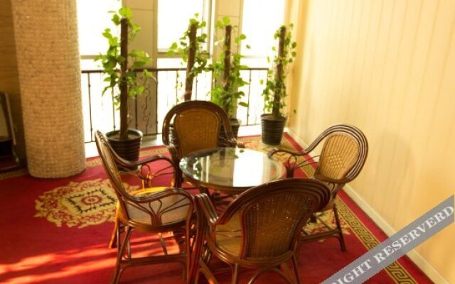 Riyuexing Business Hotel