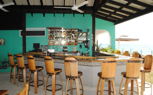 Luna Sea Inn