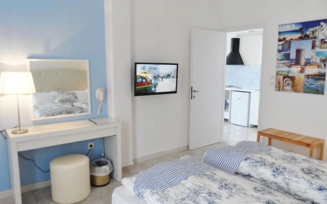 Seafront Studios & Apartments
