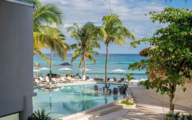 Le Reve by MIJ - Beachfront Hotel