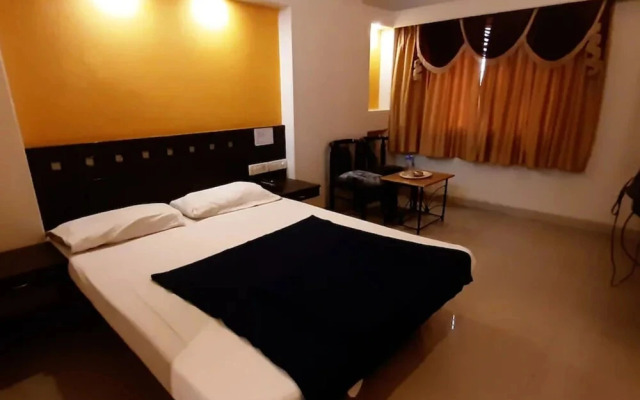 Goroomgo Veekay Regency Bengaluru