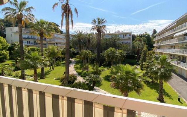 Superb Apartment In Cannes With Magnificent View !