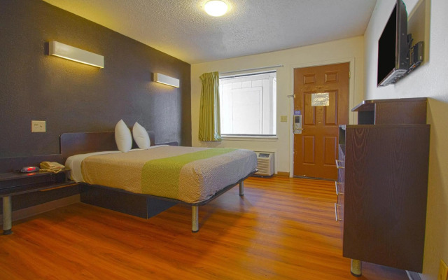 Studio Inn Exten Stay Oklahoma City Airport by OYO