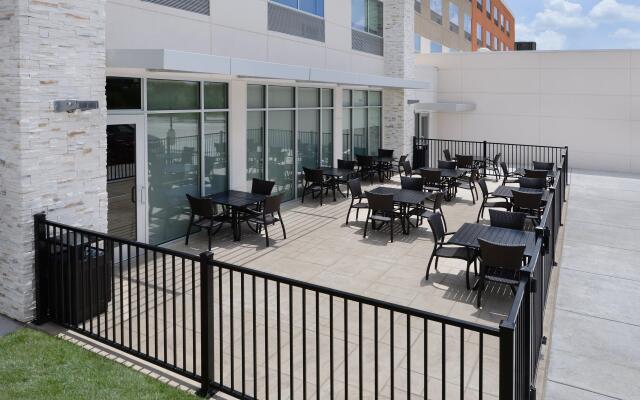 Holiday Inn Express & Suites Bryan - College Station by IHG
