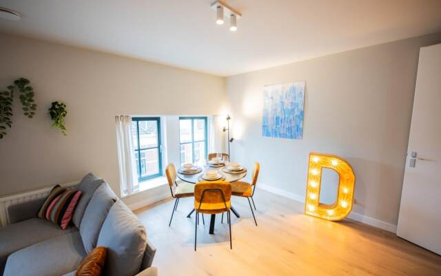 Alphabet 3 Bedroom Serviced Apartment -pk-