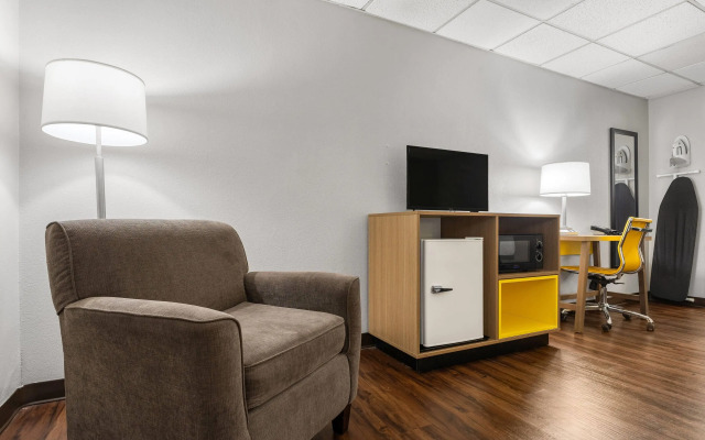 Days Inn by Wyndham Madisonville