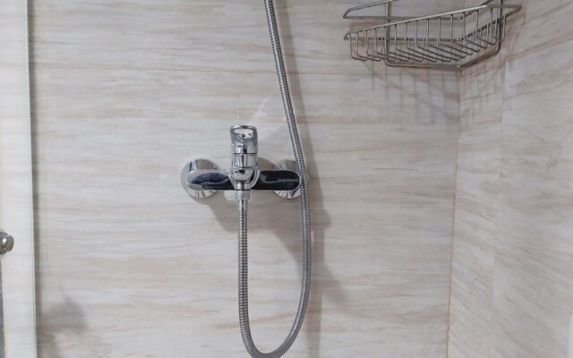 Modern Look 1Br At Uttara The Icon Apartment